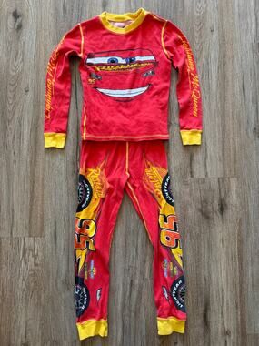 Disney Cars Lightning McQueen Snug Fit Pajama Set Size 8